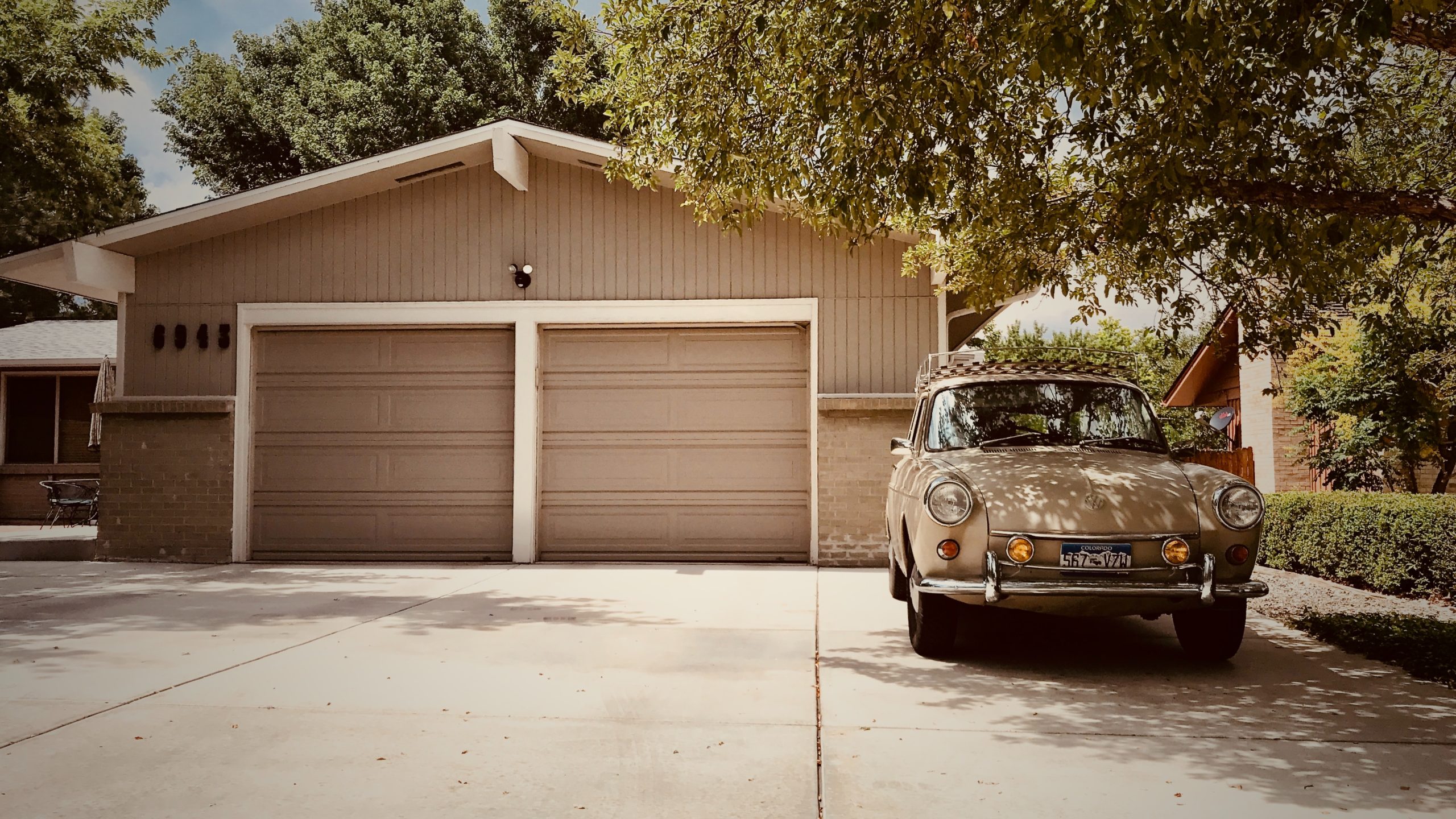 house-with-two-driveways