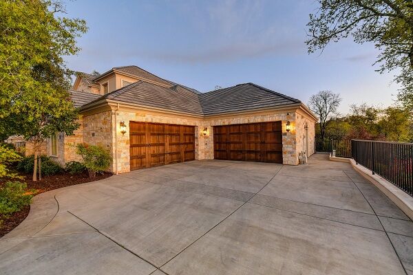 Paint Walls in Your Garage