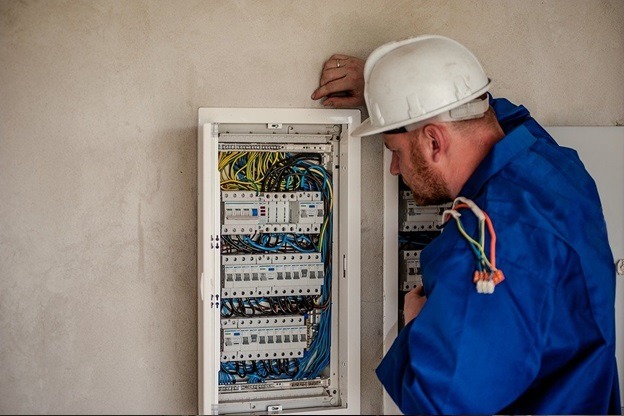 Get to Know How a Level 2 Electrician Provides Better Service