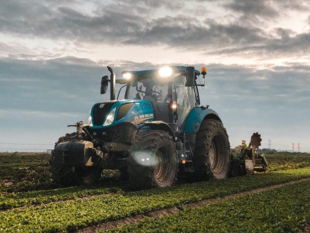 Top tips to choose the right tractor for your farm