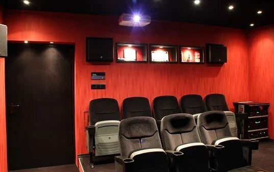 A perfect home - garage theatre system
